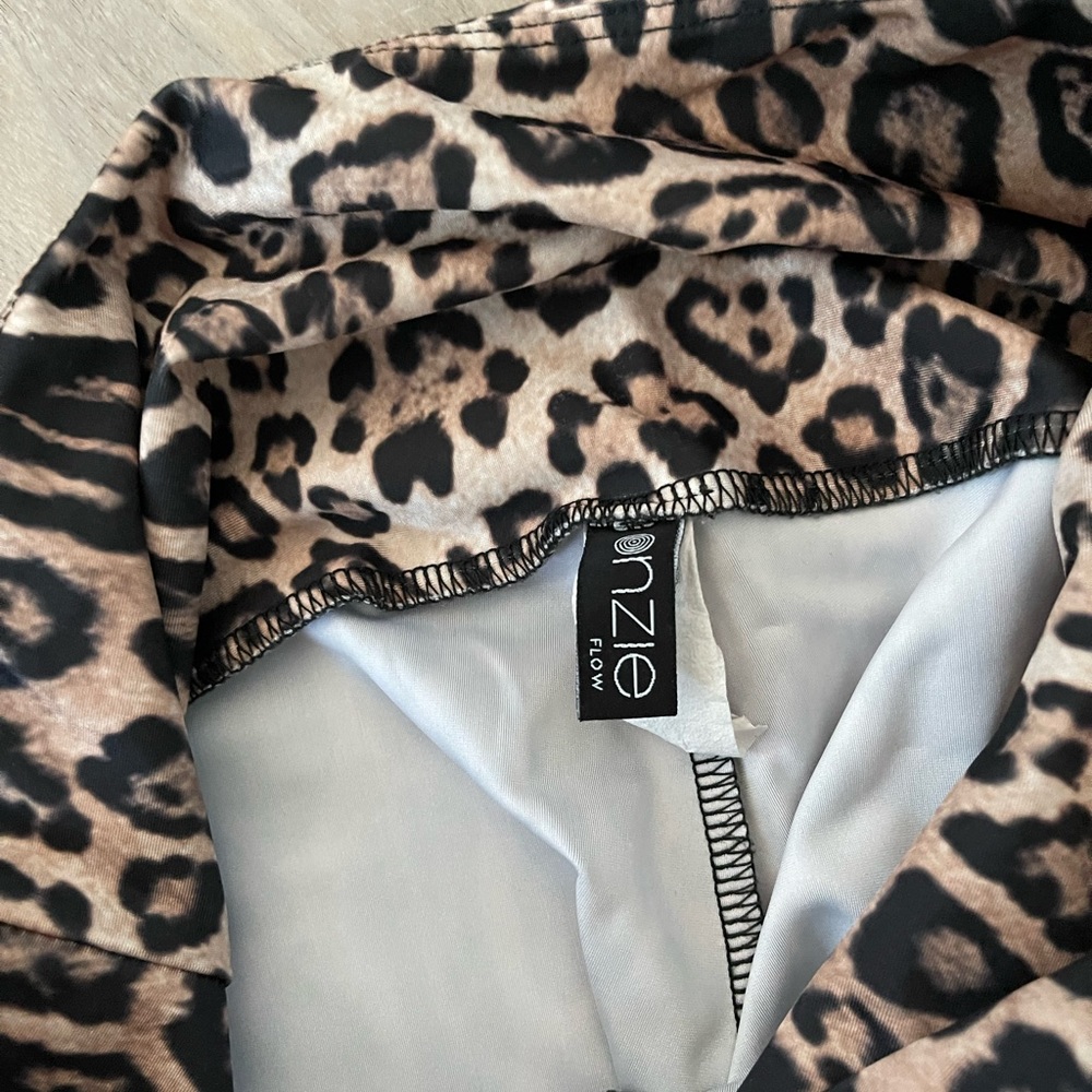 Onzie Set - Picture 3 of 7